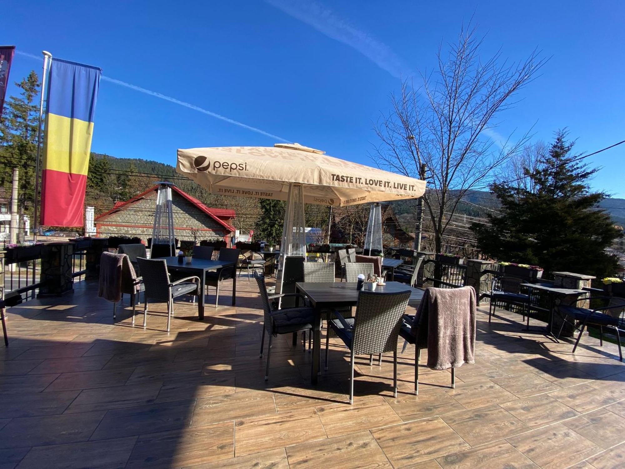 Royal Inn Busteni-Adults Only מראה חיצוני תמונה