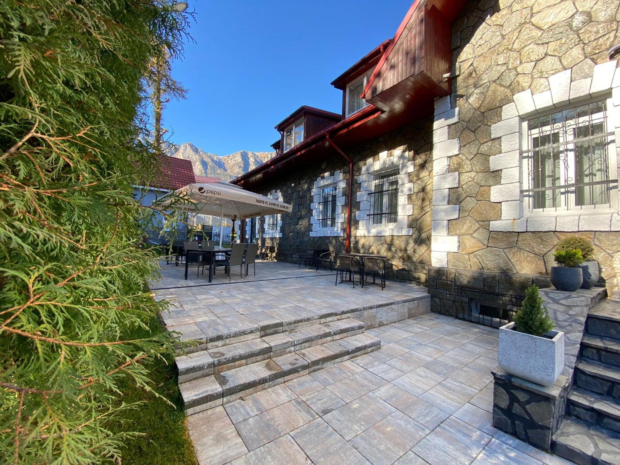Royal Inn Busteni-Adults Only מראה חיצוני תמונה