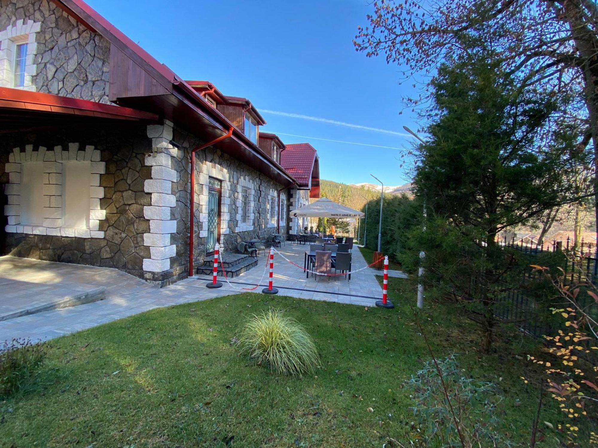 Royal Inn Busteni-Adults Only מראה חיצוני תמונה