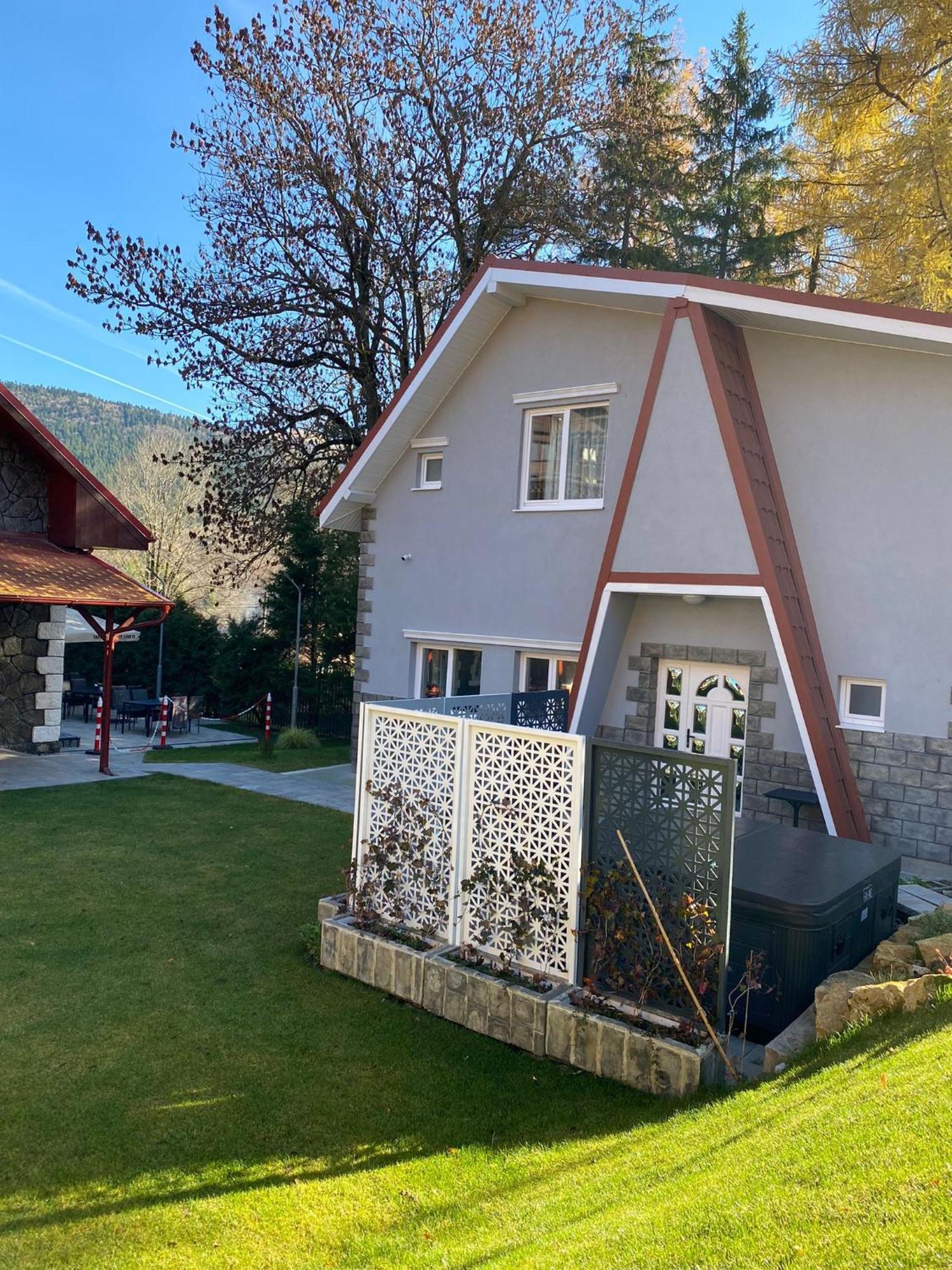 Royal Inn Busteni-Adults Only מראה חיצוני תמונה